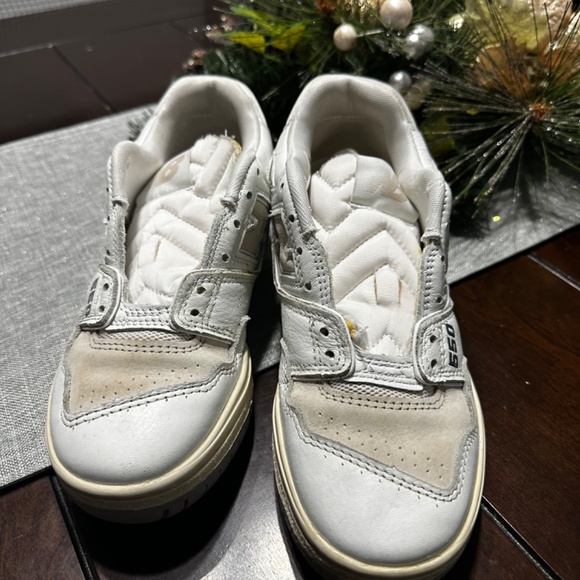 New Balance - Picture 3 of 3